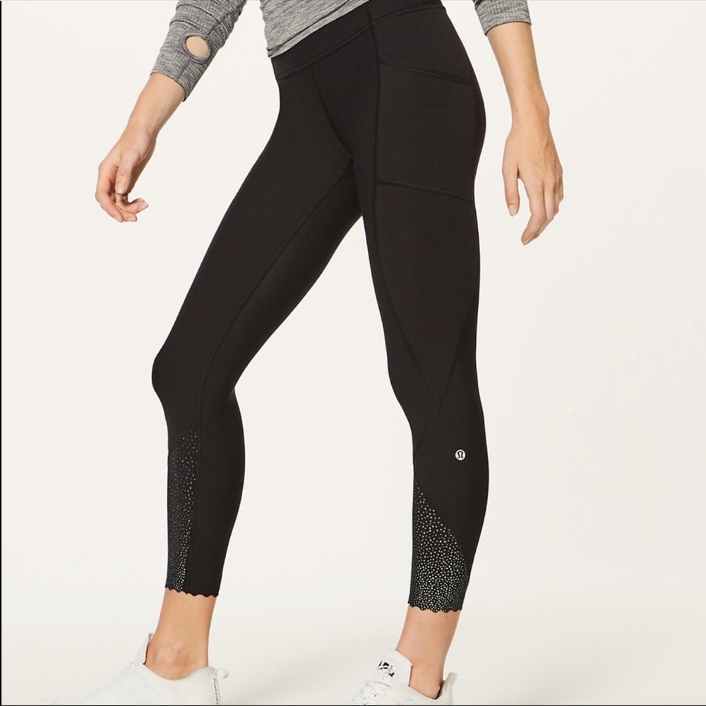 Lululemon Detailed Tight Leggings. Size 6.